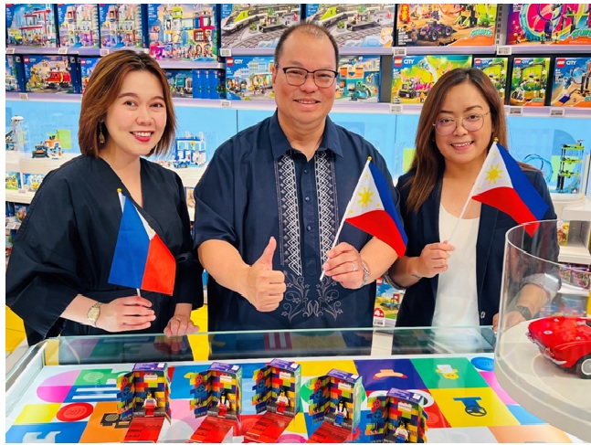 LEGO Creates Minifigures To Mark Philippine Milestone